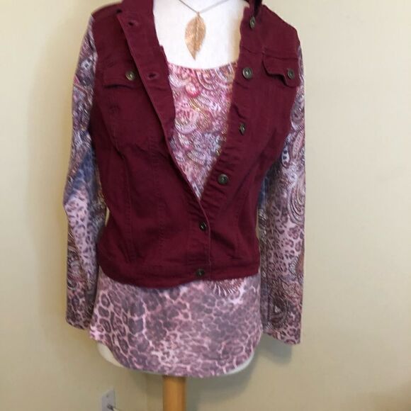 two piece denim jacket with tattooing down the sleeve. With.matching top. - Picture 5 of 5